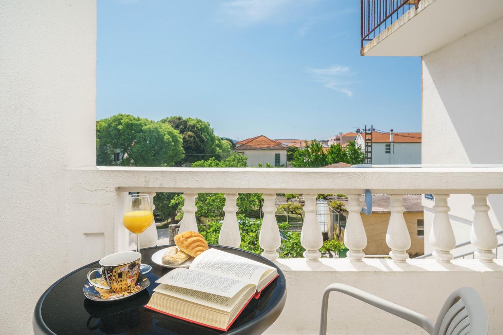 Apartment Remy Vodice Esterno foto